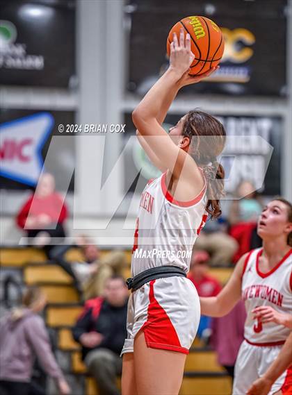 Thumbnail 2 in Walnut Ridge vs Cave City (3A-2 District Tournament) photogallery.