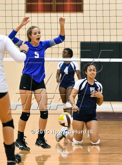 Thumbnail 3 in Nimitz vs Brewer (EMS-ISD Tournament) photogallery.
