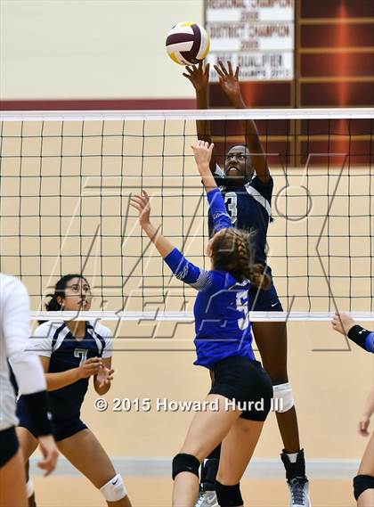 Thumbnail 2 in Nimitz vs Brewer (EMS-ISD Tournament) photogallery.