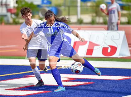 Thumbnail 3 in Dallas International vs St. Mary's (TAPPS State Semifinal) photogallery.