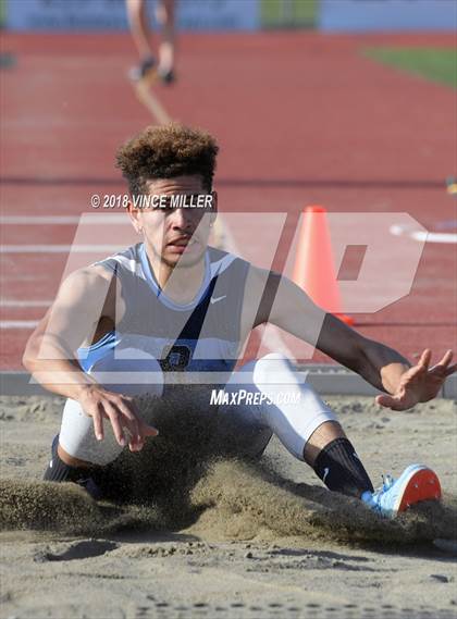 Thumbnail 1 in Sumner vs Rogers photogallery.