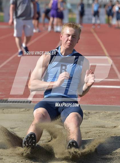 Thumbnail 2 in Sumner vs Rogers photogallery.