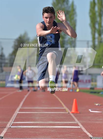 Thumbnail 2 in Sumner vs Rogers photogallery.