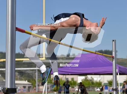 Thumbnail 2 in Sumner vs Rogers photogallery.