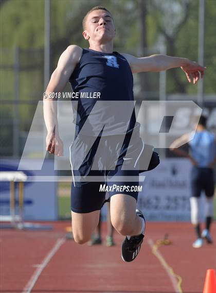 Thumbnail 2 in Sumner vs Rogers photogallery.