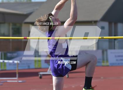Thumbnail 2 in Sumner vs Rogers photogallery.