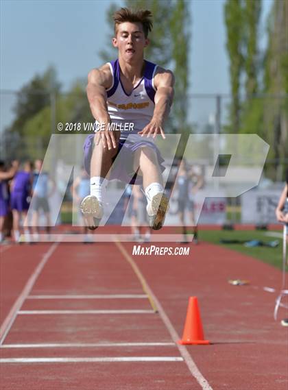 Thumbnail 2 in Sumner vs Rogers photogallery.