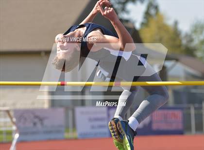 Thumbnail 2 in Sumner vs Rogers photogallery.