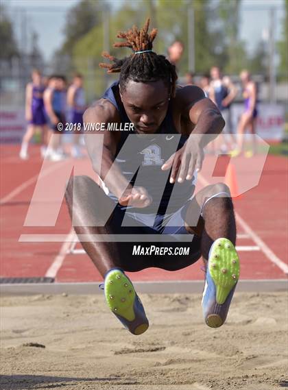 Thumbnail 2 in Sumner vs Rogers photogallery.