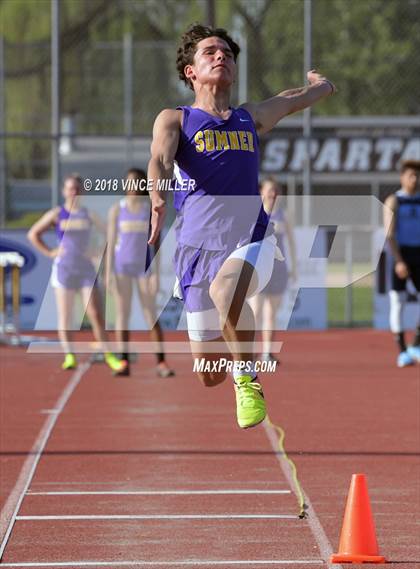 Thumbnail 2 in Sumner vs Rogers photogallery.