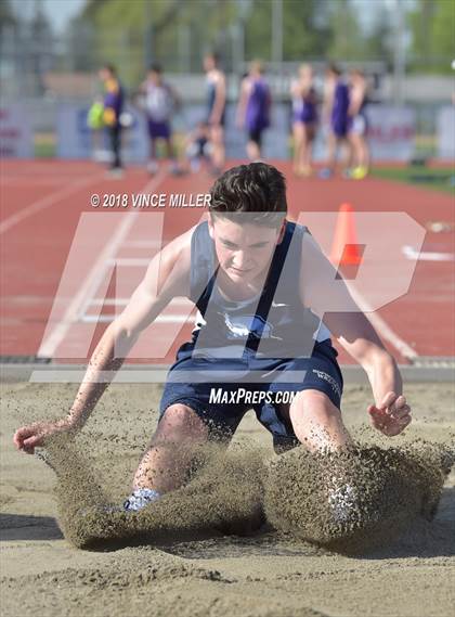 Thumbnail 3 in Sumner vs Rogers photogallery.