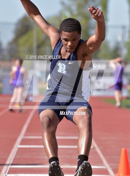 Thumbnail 1 in Sumner vs Rogers photogallery.