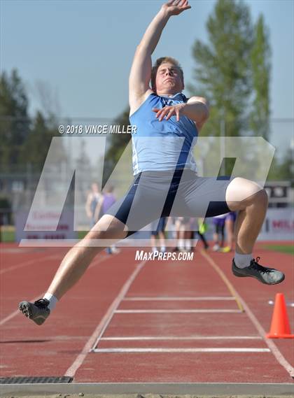 Thumbnail 3 in Sumner vs Rogers photogallery.