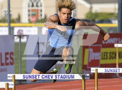 Thumbnail 2 in Sumner vs Rogers photogallery.
