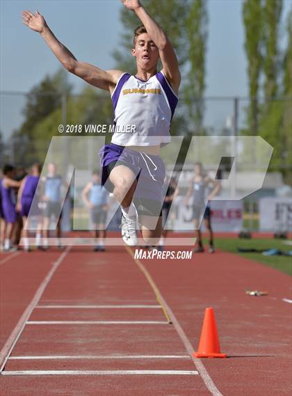 Thumbnail 1 in Sumner vs Rogers photogallery.