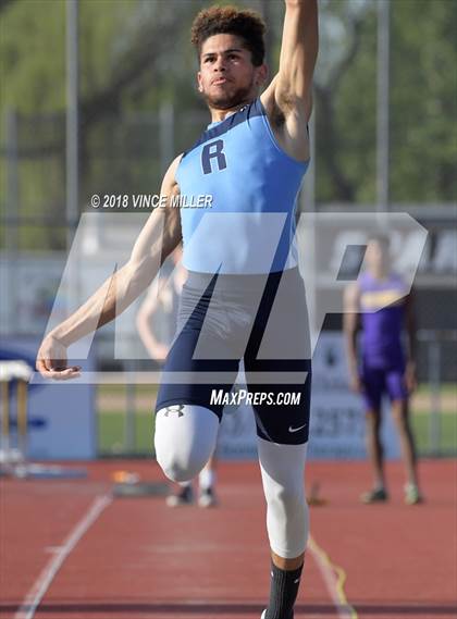 Thumbnail 2 in Sumner vs Rogers photogallery.