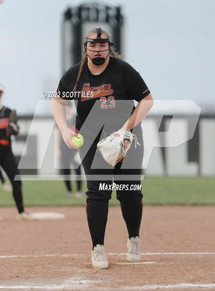 Thumbnail 1 in Westfall vs Amanda-Clearcreek photogallery.