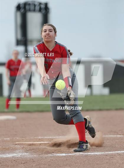 Thumbnail 1 in Westfall vs Amanda-Clearcreek photogallery.