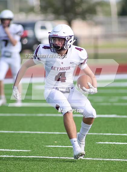 Thumbnail 1 in Seymour vs. Jacksboro  photogallery.