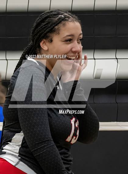 Thumbnail 3 in New Life Camp vs. The Burlington School (Grace Christian School Crusader Classic) photogallery.