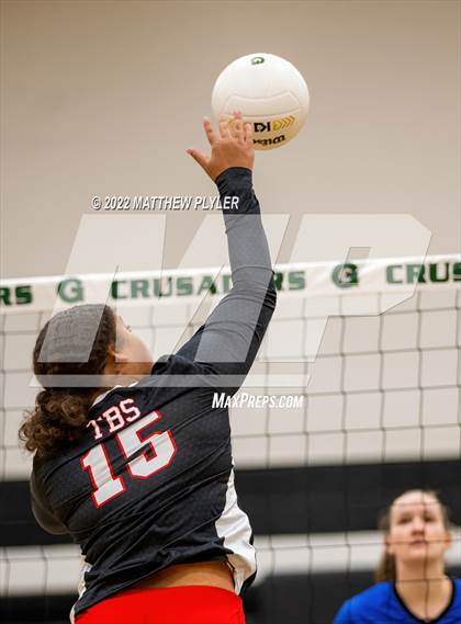 Thumbnail 2 in New Life Camp vs. The Burlington School (Grace Christian School Crusader Classic) photogallery.