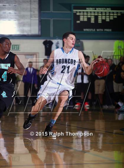 Thumbnail 1 in Clovis North vs. Deer Valley (Adidas Challenge) photogallery.