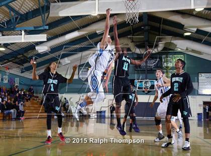 Thumbnail 2 in Clovis North vs. Deer Valley (Adidas Challenge) photogallery.
