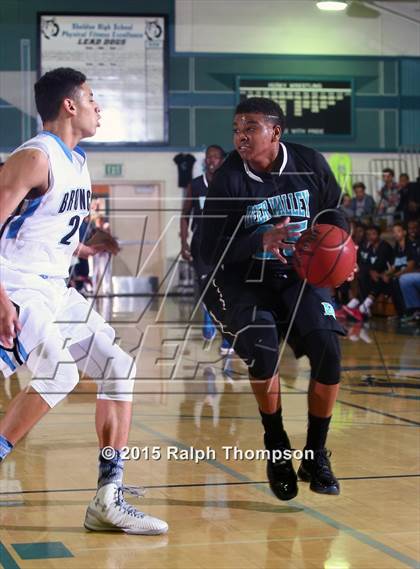 Thumbnail 2 in Clovis North vs. Deer Valley (Adidas Challenge) photogallery.
