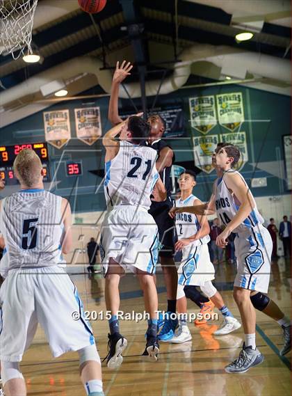 Thumbnail 2 in Clovis North vs. Deer Valley (Adidas Challenge) photogallery.