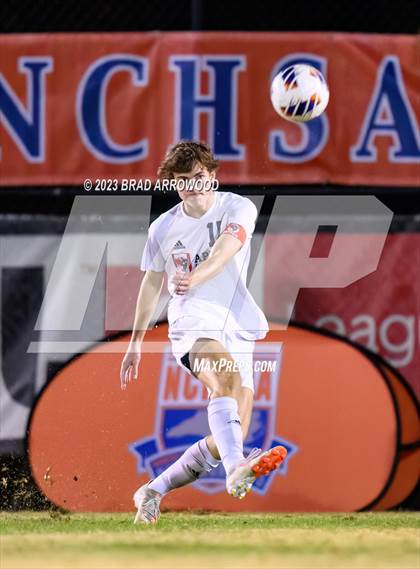 Thumbnail 2 in South Mecklenburg vs. Apex Friendship (NCHSAA 4A Final) photogallery.