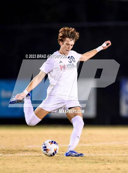 Thumbnail 1 in South Mecklenburg vs. Apex Friendship (NCHSAA 4A Final) photogallery.