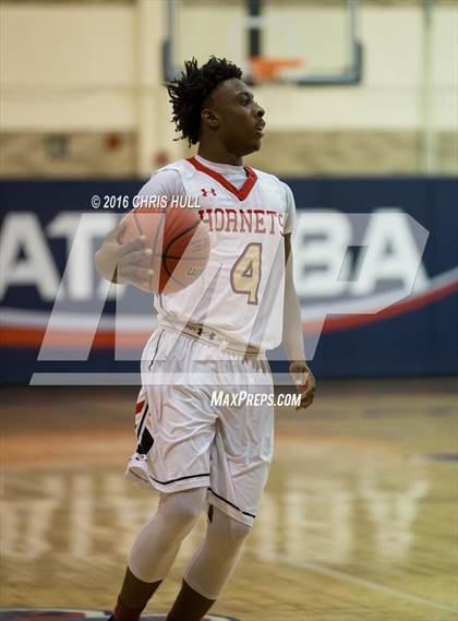 Thumbnail 3 in Salisbury vs. South Rowan (Sam Moir Christmas Classic) photogallery.