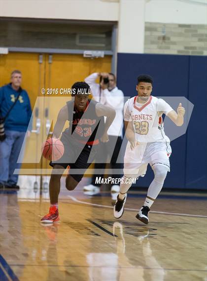 Thumbnail 2 in Salisbury vs. South Rowan (Sam Moir Christmas Classic) photogallery.