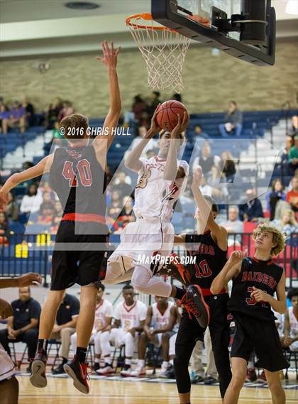 Thumbnail 1 in Salisbury vs. South Rowan (Sam Moir Christmas Classic) photogallery.