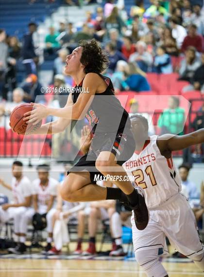 Thumbnail 1 in Salisbury vs. South Rowan (Sam Moir Christmas Classic) photogallery.