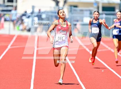 Thumbnail 2 in Guy Thomas Memorial (400 Meter) photogallery.