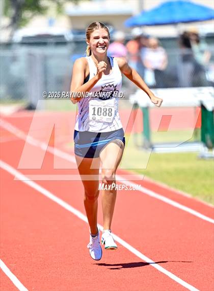 Thumbnail 2 in Guy Thomas Memorial (400 Meter) photogallery.