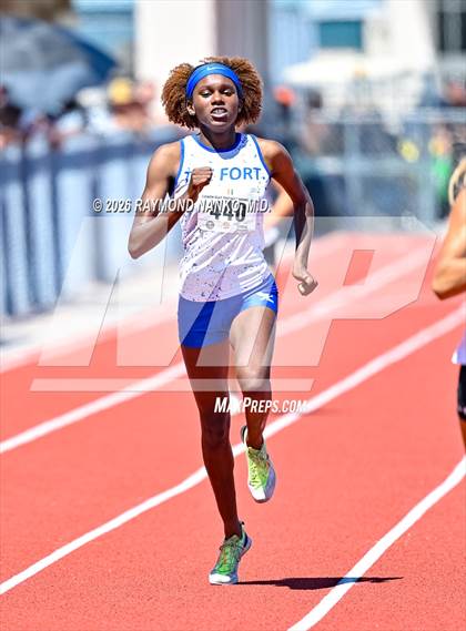 Thumbnail 1 in Guy Thomas Memorial (400 Meter) photogallery.