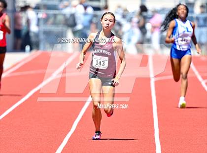 Thumbnail 2 in Guy Thomas Memorial (400 Meter) photogallery.