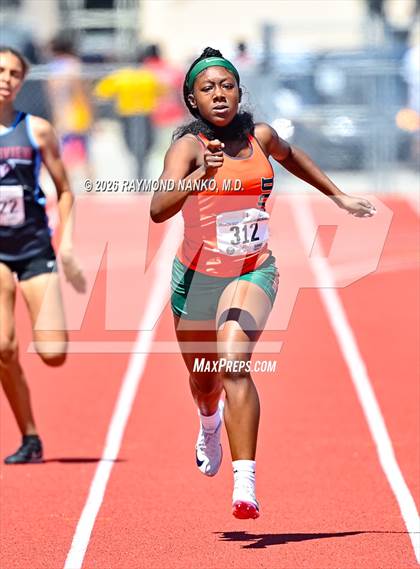 Thumbnail 2 in Guy Thomas Memorial (400 Meter) photogallery.