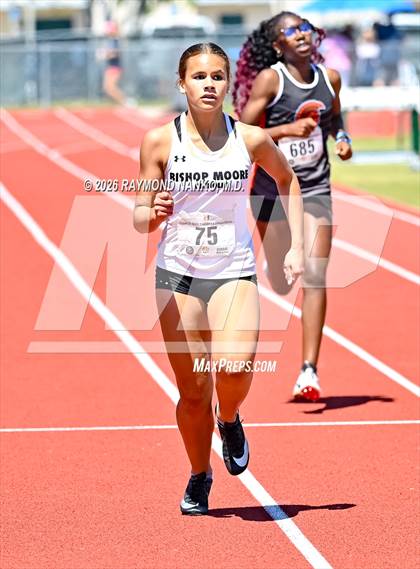 Thumbnail 1 in Guy Thomas Memorial (400 Meter) photogallery.