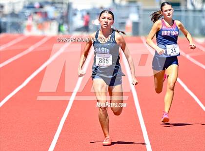 Thumbnail 2 in Guy Thomas Memorial (400 Meter) photogallery.