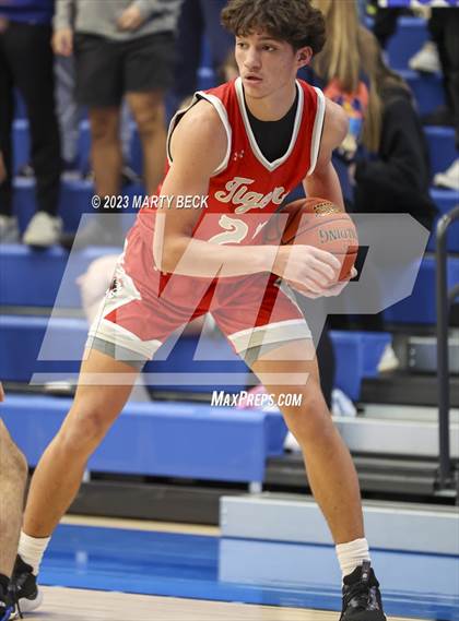 Thumbnail 1 in Greenwood vs Plattsburg (Bill Rowe's Queen City Showcase) photogallery.