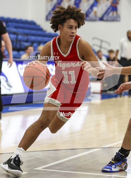 Thumbnail 1 in Greenwood vs Plattsburg (Bill Rowe's Queen City Showcase) photogallery.