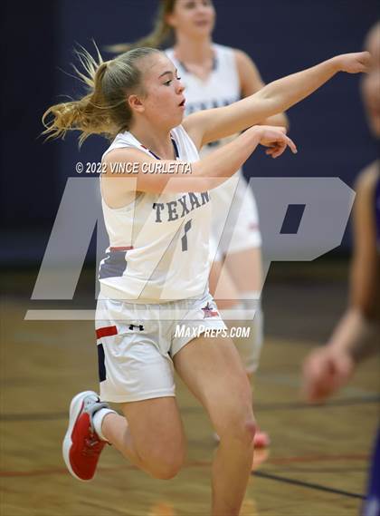 Thumbnail 3 in McCallum vs. Wimberley (Wimberley Hoopfest) photogallery.
