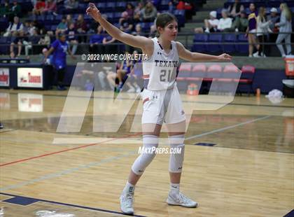 Thumbnail 1 in McCallum vs. Wimberley (Wimberley Hoopfest) photogallery.