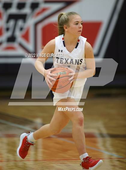 Thumbnail 1 in McCallum vs. Wimberley (Wimberley Hoopfest) photogallery.