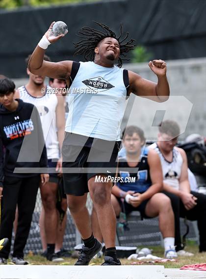 Thumbnail 3 in NCHSAA 4A West Regional (Shot Put) photogallery.