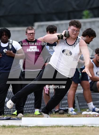 Thumbnail 1 in NCHSAA 4A West Regional (Shot Put) photogallery.