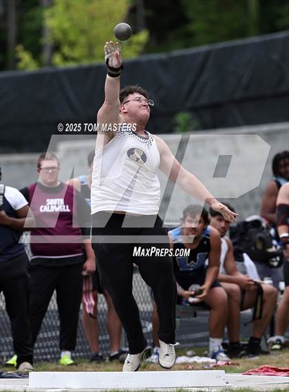 Thumbnail 1 in NCHSAA 4A West Regional (Shot Put) photogallery.
